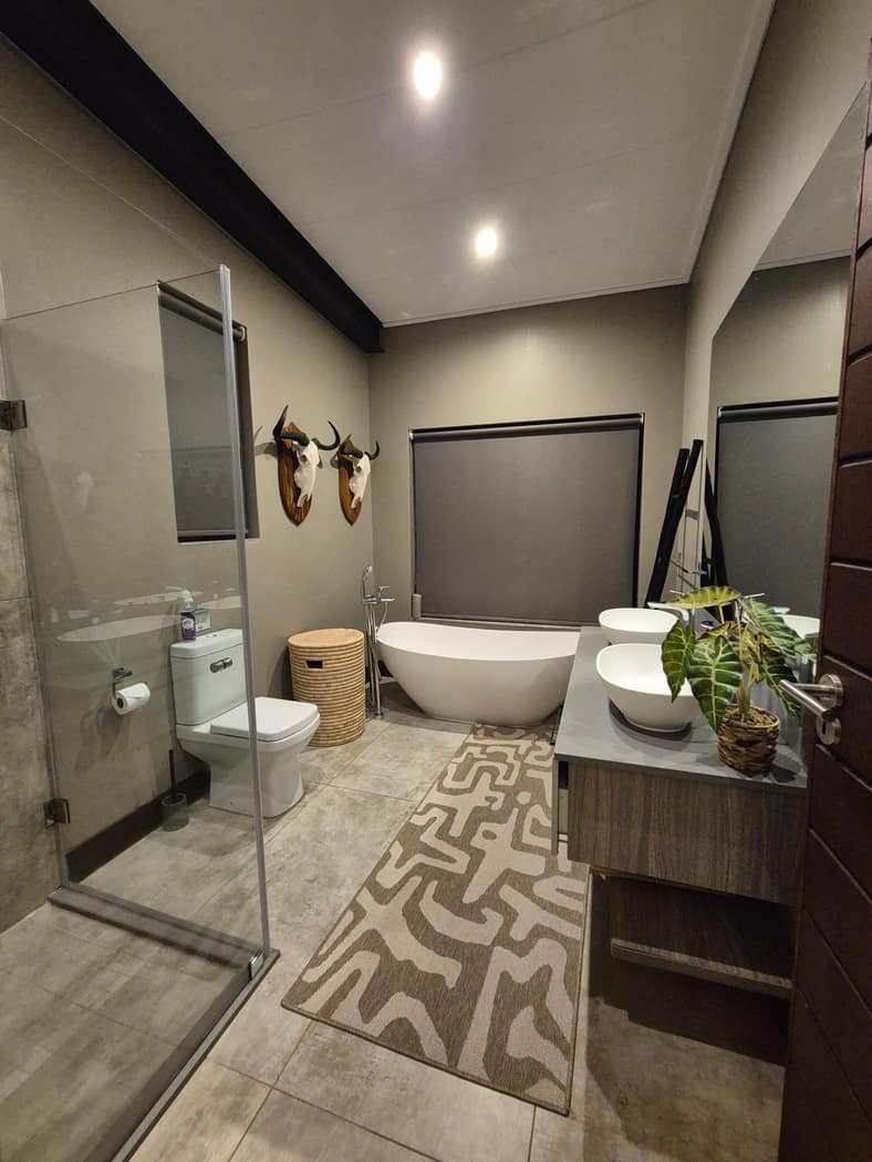 Iketla Cottage 1 bathroom detail